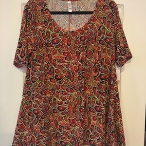BNWT PERFECT TEE L LULAROE